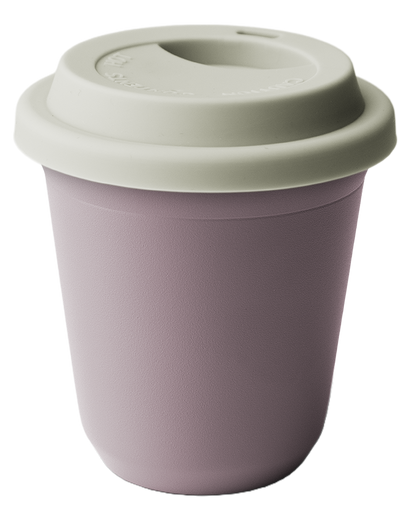 Metallbecher mit Deckel